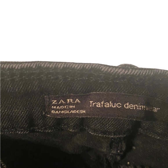 Zara Trafaluc Denimwear Mid Rise Distressed Black Wash Jeans Size 6 - Picture 8 of 9